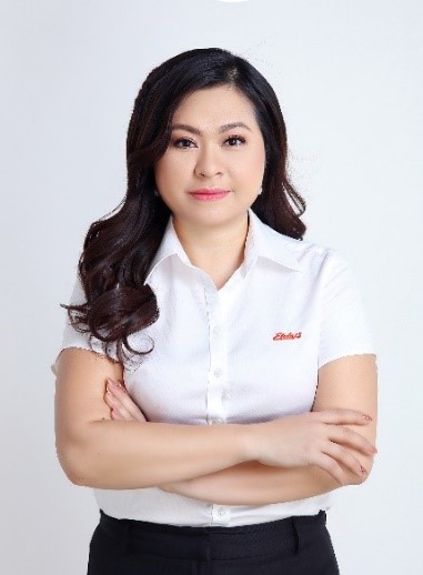 Ms. Vân Trần